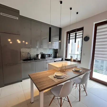 Close To Chopin Airport, Moduo Cybernetyki, Free Parking By Cosmo Spirit * Βαρσοβία