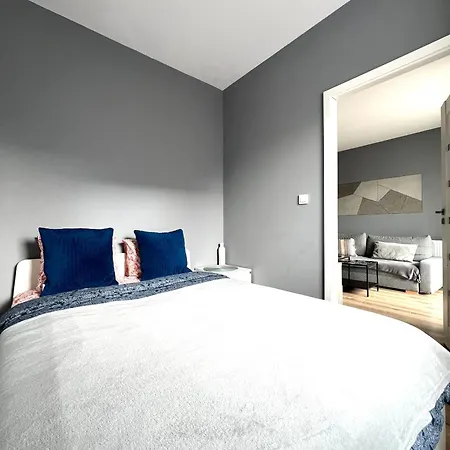 Διαμέρισμα Close To Chopin Airport, Moduo Cybernetyki, Free Parking By Cosmo Spirit *