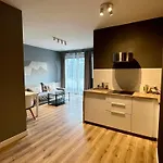 Close To Chopin Airport, Moduo Cybernetyki, Free Parking By Cosmo Spirit شقة