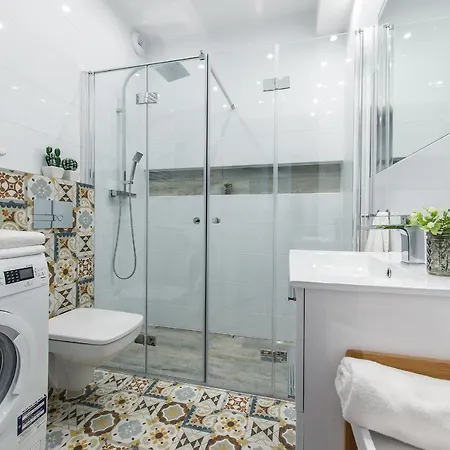 Close To Chopin Airport, Moduo Cybernetyki, Free Parking By Cosmo Spirit