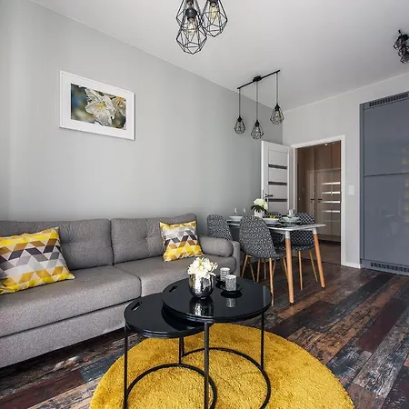 Close To Chopin Airport, Cybernetyki, Free Parking By Cosmo Spirit Apartment Warsaw