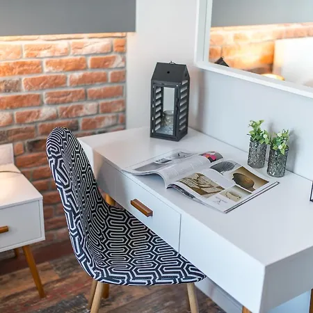 Close To Chopin Airport, Cybernetyki, Free Parking By Cosmo Spirit