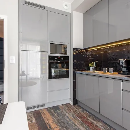 Close To Chopin Airport, Cybernetyki, Free Parking By Cosmo Spirit Warsaw