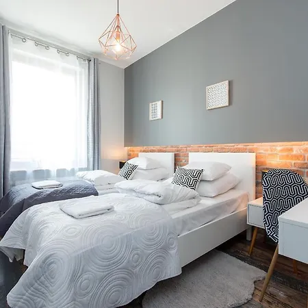 Close To Chopin Airport, Cybernetyki, Free Parking By Cosmo Spirit Apartment
