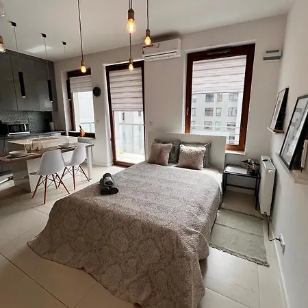 Close To Chopin Airport, Moduo Cybernetyki, Free Parking By Cosmo Spirit * Варшава