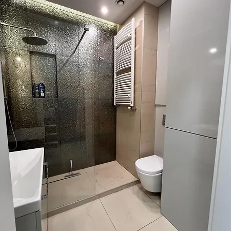 Appartement Close To Chopin Airport, Moduo Cybernetyki, Free Parking By Cosmo Spirit Warschau