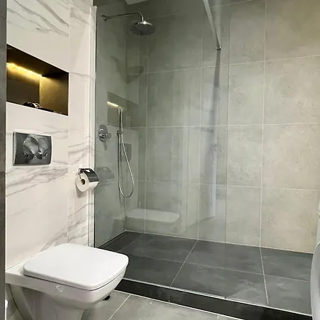 Close To Chopin Airport, Moduo Cybernetyki, Free Parking By Cosmo Spirit *