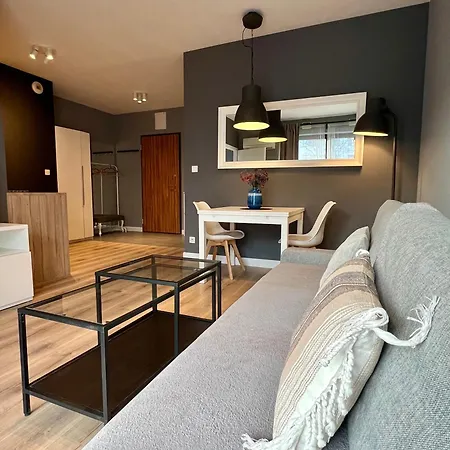 Apartamento Close To Chopin Airport, Moduo Cybernetyki, Free Parking By Cosmo Spirit *