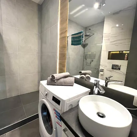 Apartament Close To Chopin Airport, Moduo Cybernetyki, Free Parking By Cosmo Spirit Warszawa