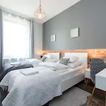 Close To Chopin Airport, Moduo Cybernetyki, Free Parking By Cosmo Spirit Apartment